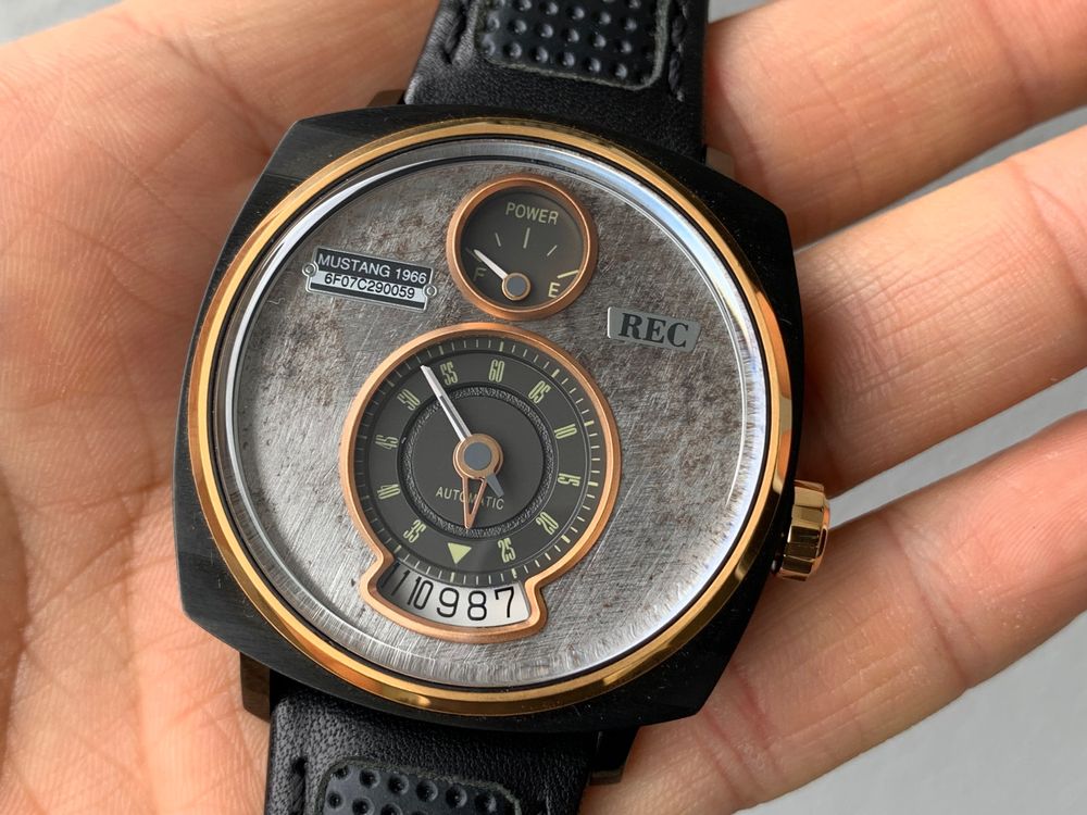 Montre Novartis Vintage à Base De Pulsations - Boîtier Noir 34mm, Quartz, Neuve Sans étiquette