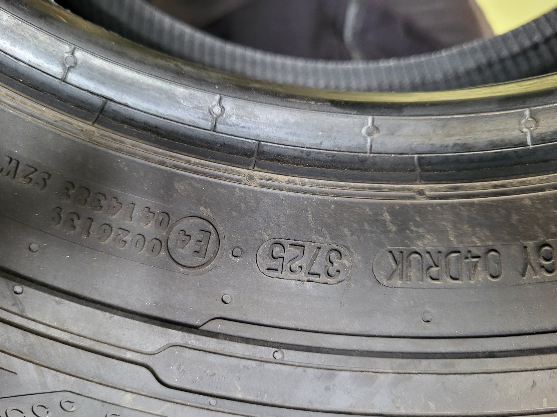 Pneumatici & Ruote complete: Reifen 235/65 R16C – Usato da Lyssach venduto da Lornfz 2