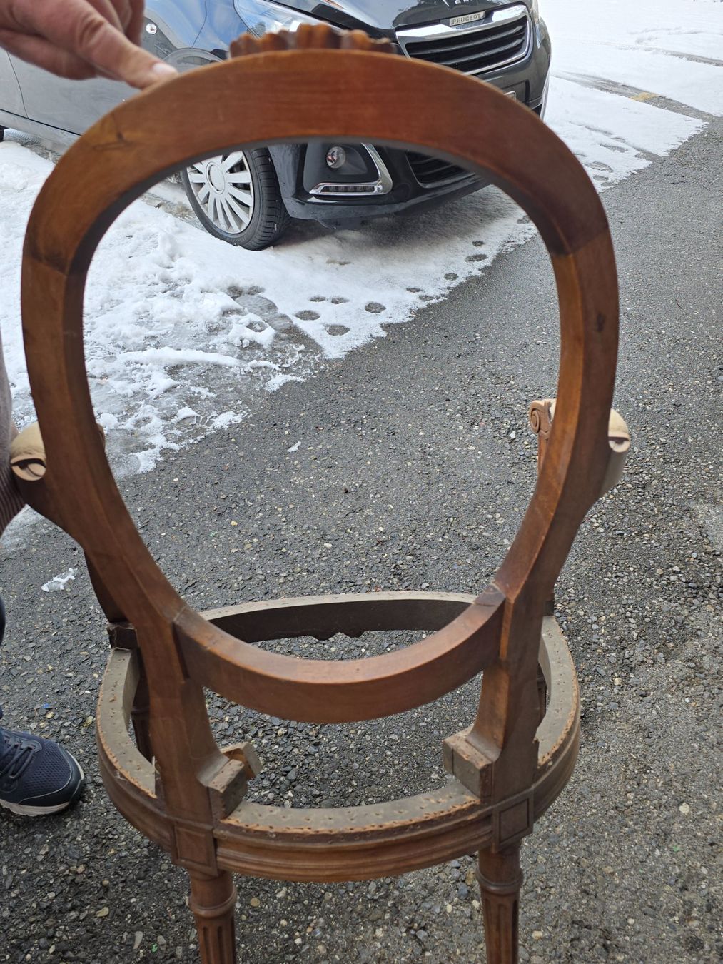 Poltrone: Drei Louis XVI Fauteuils – Usato da Luzern venduto da Sainte-Victoire 5