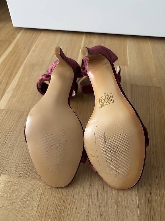 Chaussures femmes: Samt high heels Bordeaux  – D'occasion à Mühlau par xLunax 2