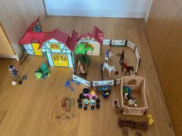 Playmobil Reiterhof, Pferdestall Pferdeanhänger und Zubehör