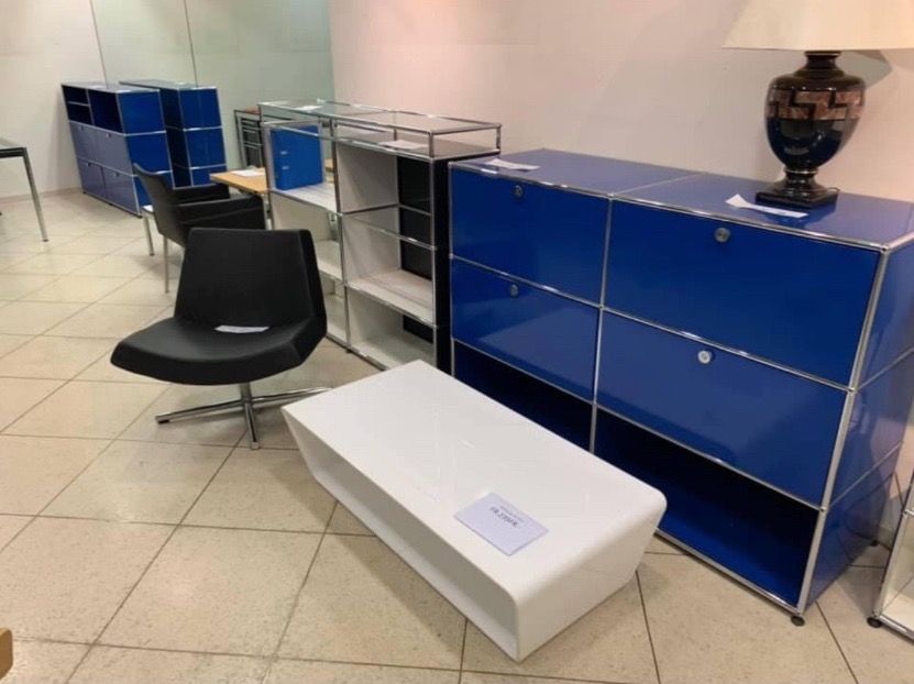 USM Scaffali: USM Highboard Blau Lieferung Gratis – Usato da Thun venduto da Thuno6 6