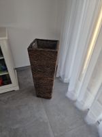 Top Zustand: grosser Rattanblumentopf, braun