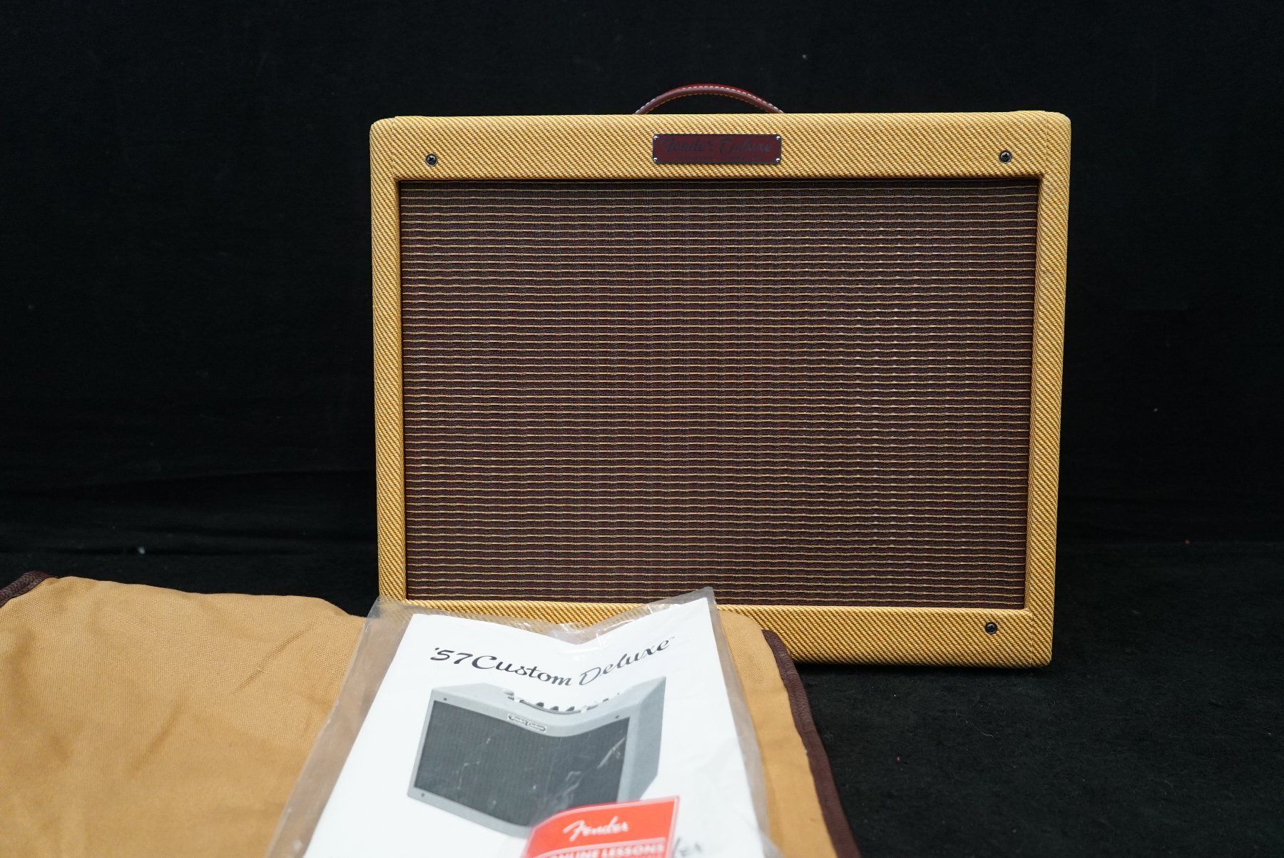 Fender Amplificatori: Fender 57 Custom Deluxe Handverdrahteter Röhrencombo – Usato da Ortschwaben venduto da Musictrade