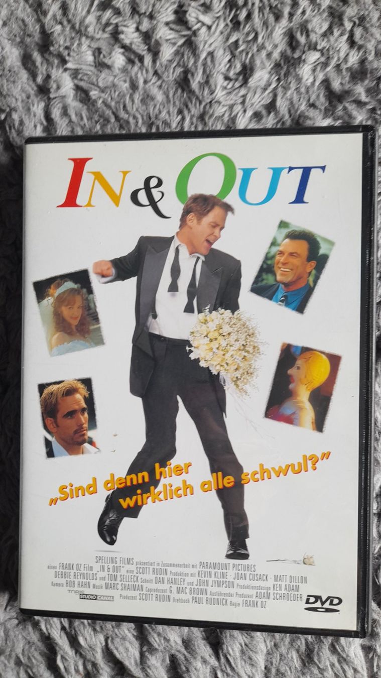 Tutti i DVDs: IN & OUT     DVD – Usato da Wetzikon ZH venduto da Ramones01