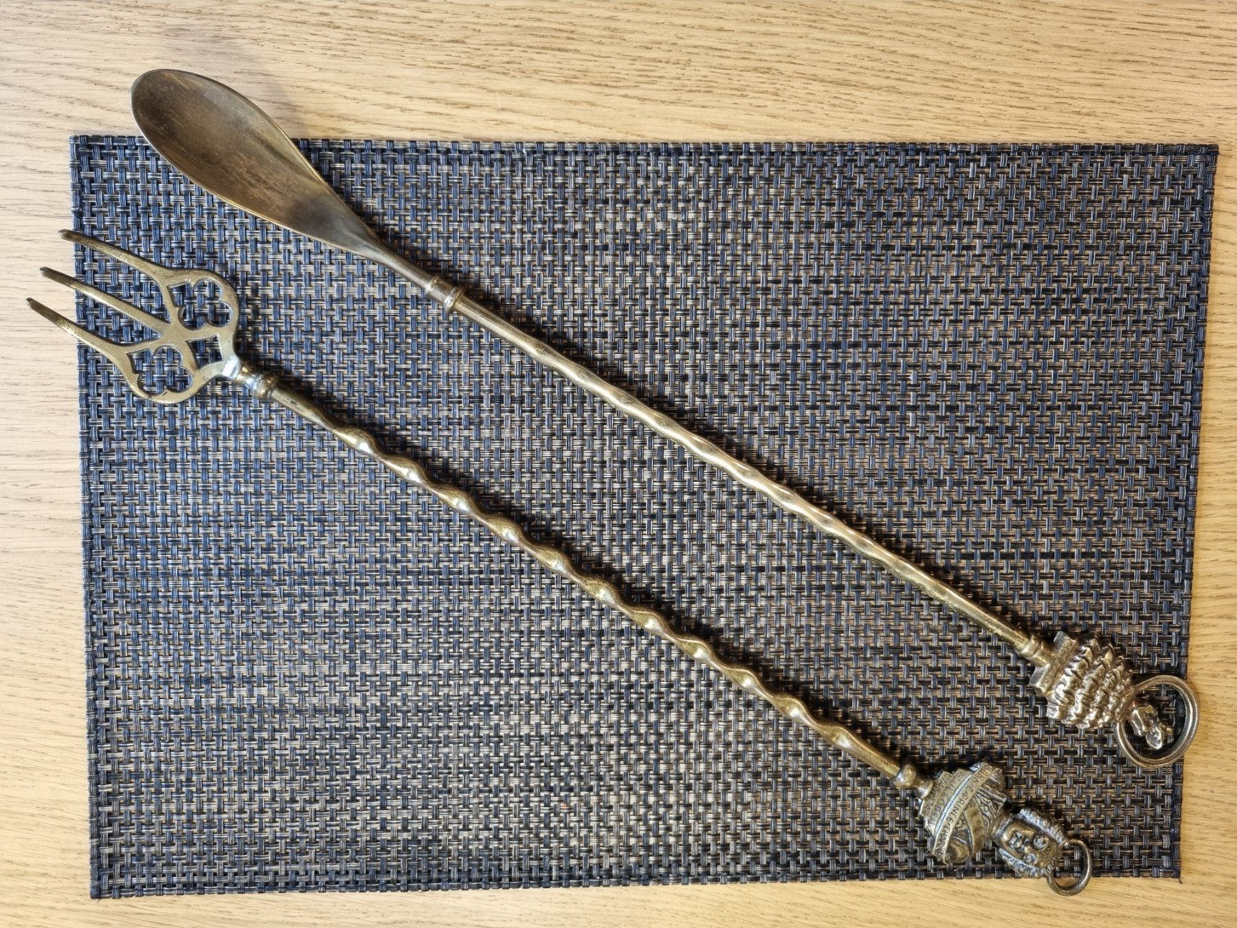 Tutte le decorazioni: Antikes Deko-Set aus Messing: Gabel & Löffel – Usato da Scharnachtal venduto da devin03 5
