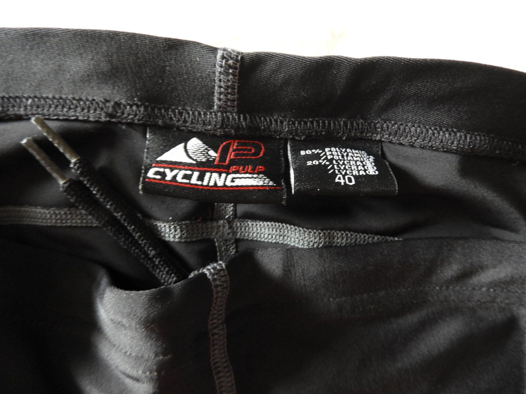 Leggings: Short cycliste Pulp Cycling noir T. 40 – Gebraucht aus Dombresson von sev_bsb8 1