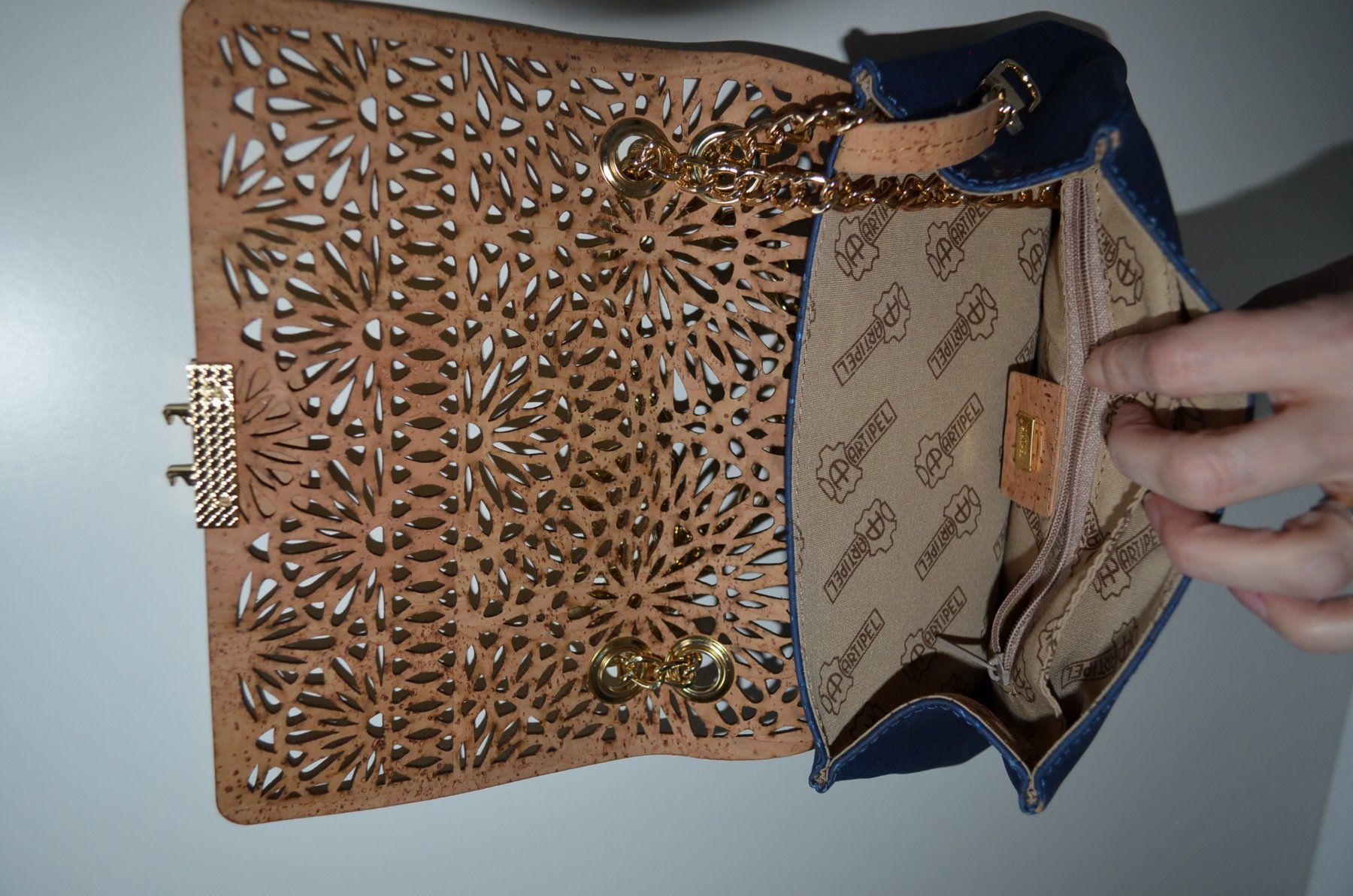 Borse da donna: Tasche ARTIPEL Kork – Usato da Locarno venduto da DarjaRonco 9