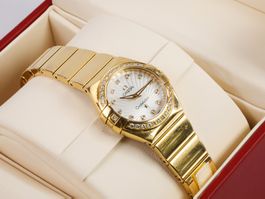 Gold Omega Constellation Damen Armbanduhr mit Diamanten
