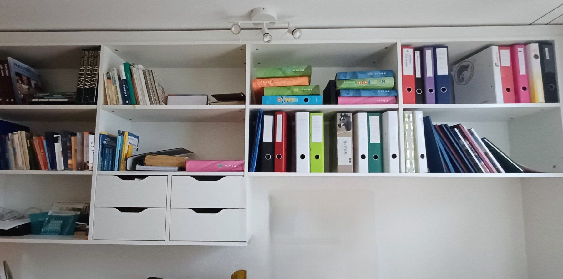 Regale: Bücherregal hängend – Gebraucht aus Sarnen von Brisbane03 4
