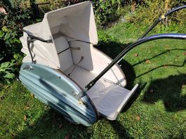 antiker Kinderwagen