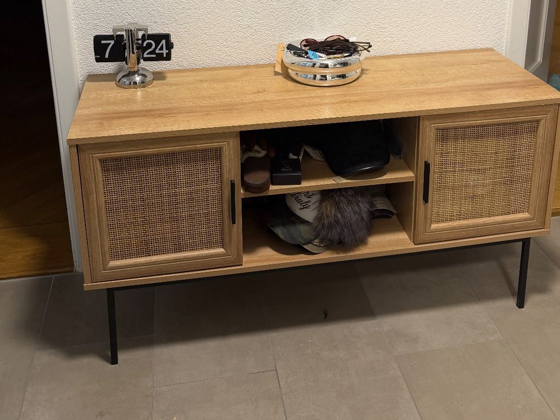 Cassettiere: Sideboard Holzoptik mit Rattangeflecht – Usato da Bern venduto da max_w9dk