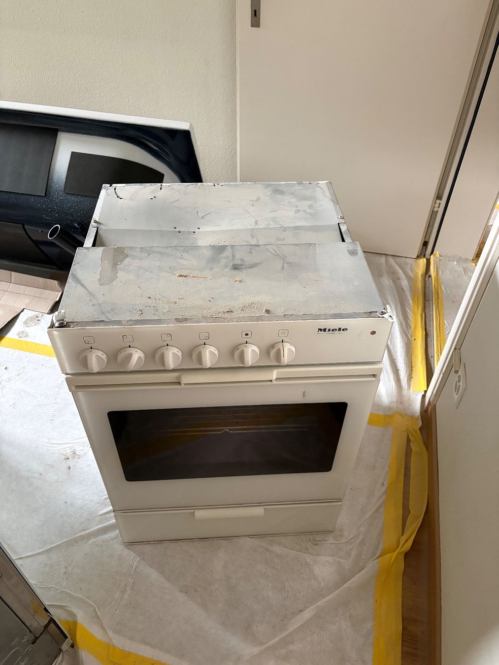 Miele Forni: Miele Backofen inkl. Kochfeld – Usato da Winterthur venduto da jbo_sn6c 2