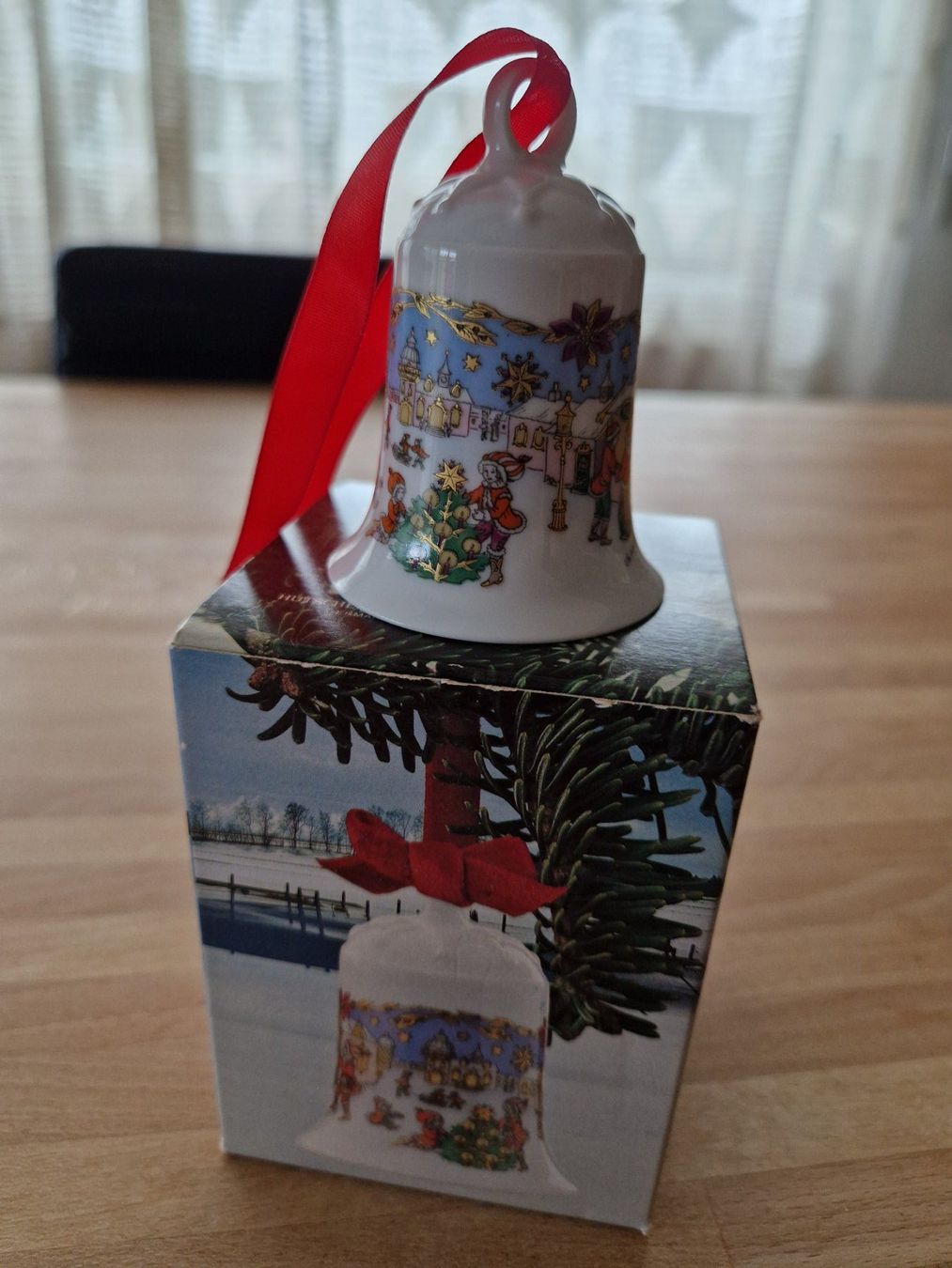 Hutschenreuther Glocken & Treicheln: Hutschenreuther Weihnachtsglocke 1987 – Gebraucht aus Münchenbuchsee von Aare22
