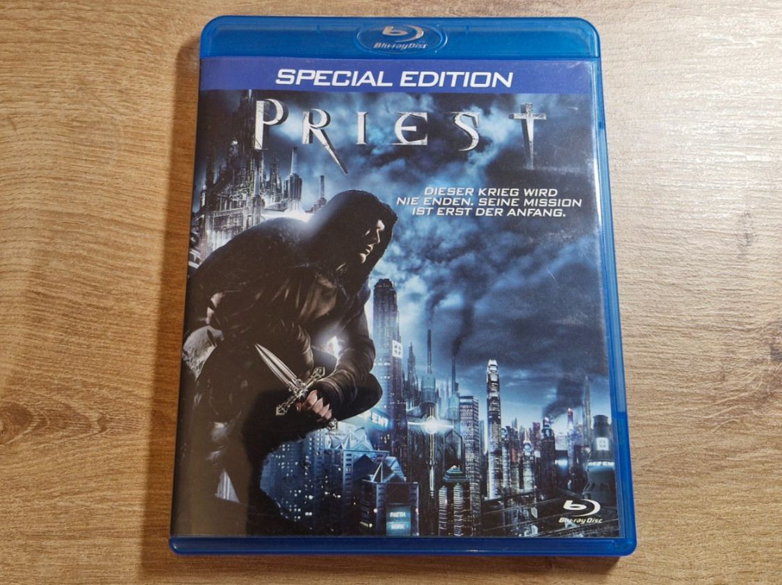 Tutti i DVDs: Priest (2010) Bluray – Usato da Pfungen venduto da Whitie