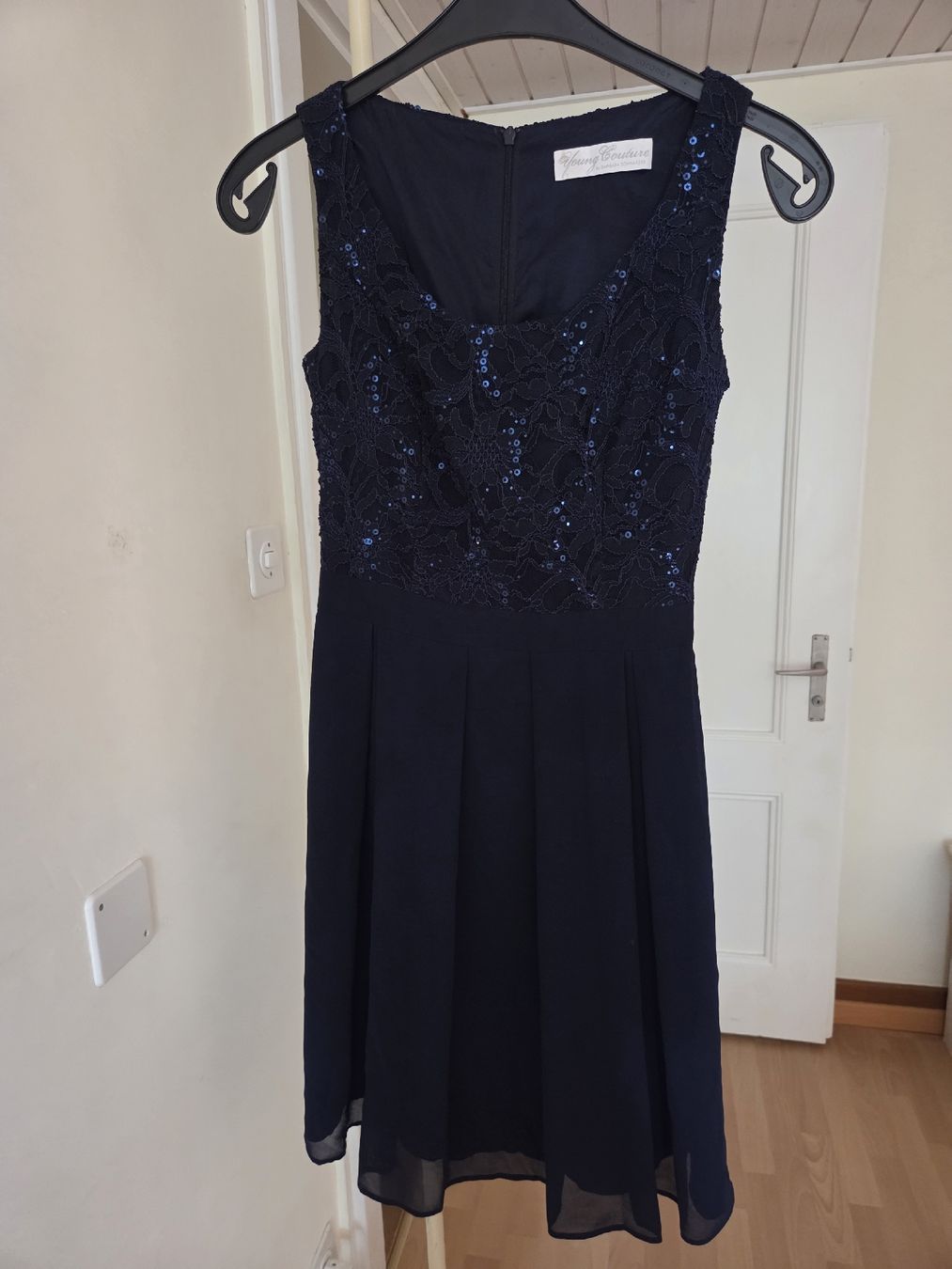 Vestiti: Dunkelblaues Kleid, Grösse S, Young Cuture – Nuovo (secondo la descrizione) da Luzern venduto da Sherry56