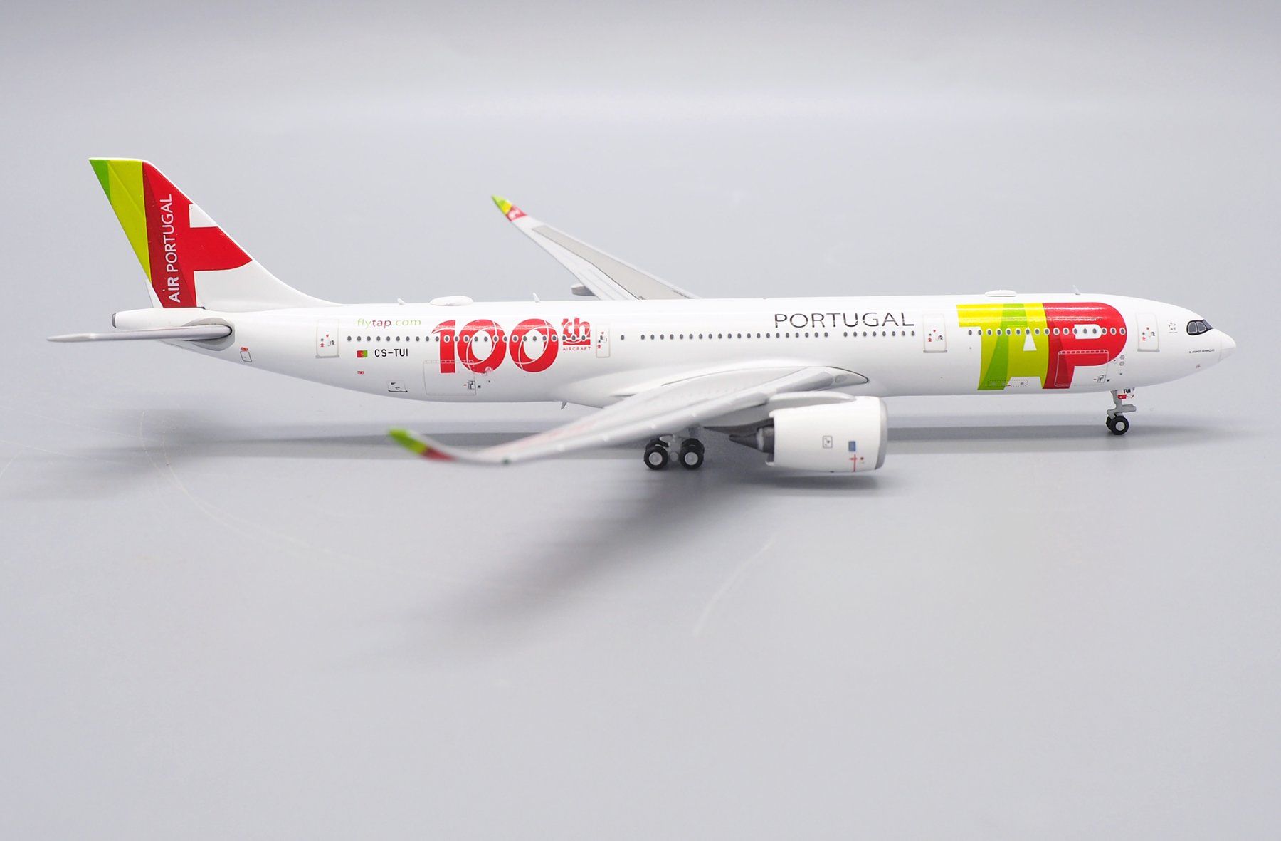 Airbus Kit di modellismo & Modellini statici: A330-900neo TAP – Nuovo e nell'imballaggio originale da Morges venduto da iljamuromez 1