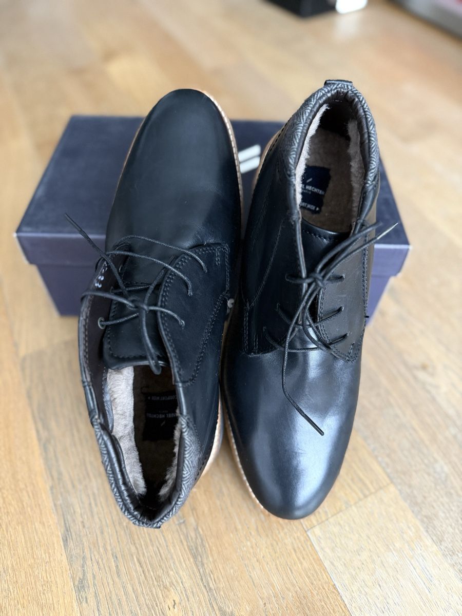 Scarpe da uomo: Lammfell Herrenschuhe Grösse 45 Neu! – Nuovo e nell'imballaggio originale da Reinach AG venduto da innamac 2