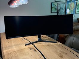 Samsung Monitor Ultra-Wide Curved 49 Zoll guter Zustand