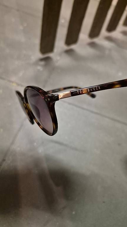 Lunettes & Verres: Ted Baker Sonnenbrille, Damen – D'occasion à Erstfeld par Guz93 1