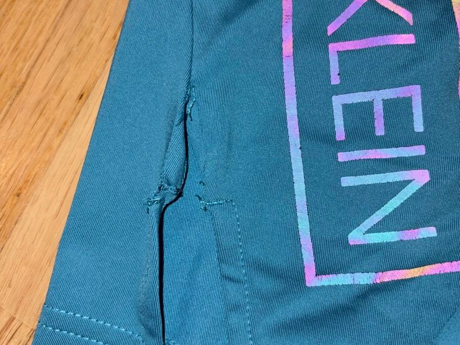 Calvin Klein T-shirt: Calvin Klein Performance Tee, M, turquoise w. Zipper pocket – Usato da Nyon venduto da Iamher 4