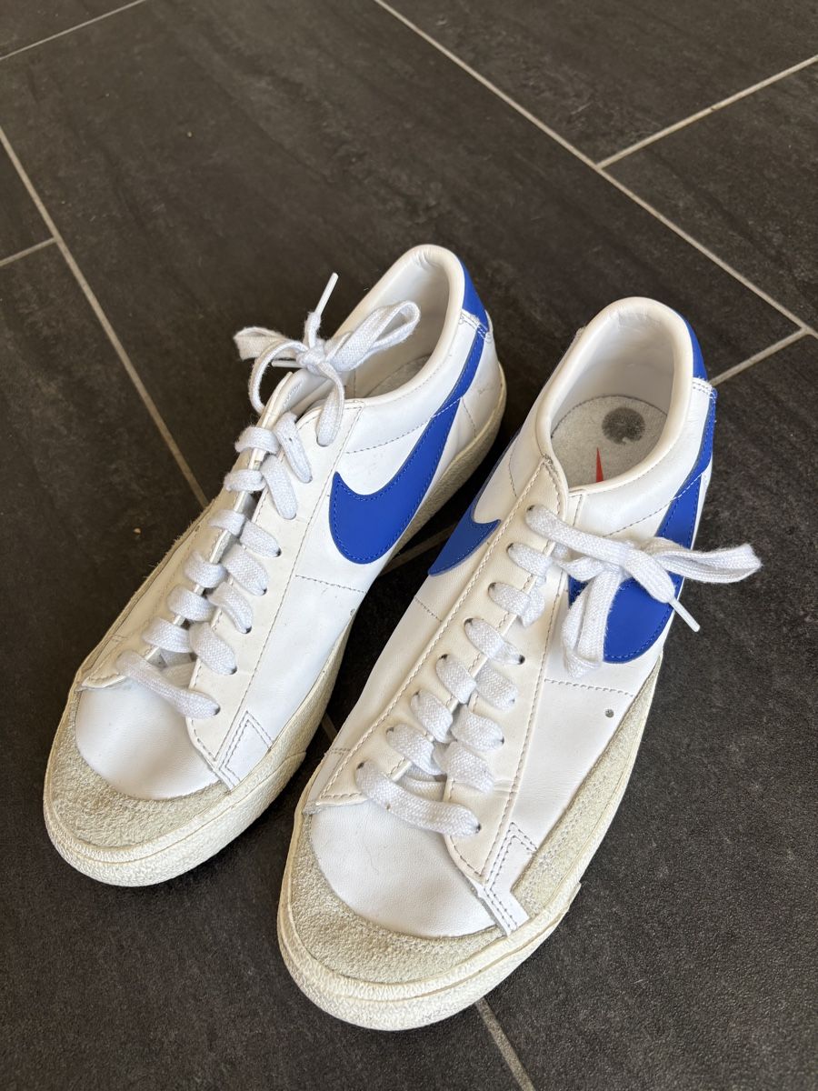 Nike Scarpe da uomo: Nike Blazer Low, Taille 41, Bon état. Bleu – Nuovo (secondo la descrizione) da Zürich venduto da eda_b878
