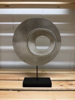 Moderne Deko-Skulptur auf Standfuss – Gold/Schwarz