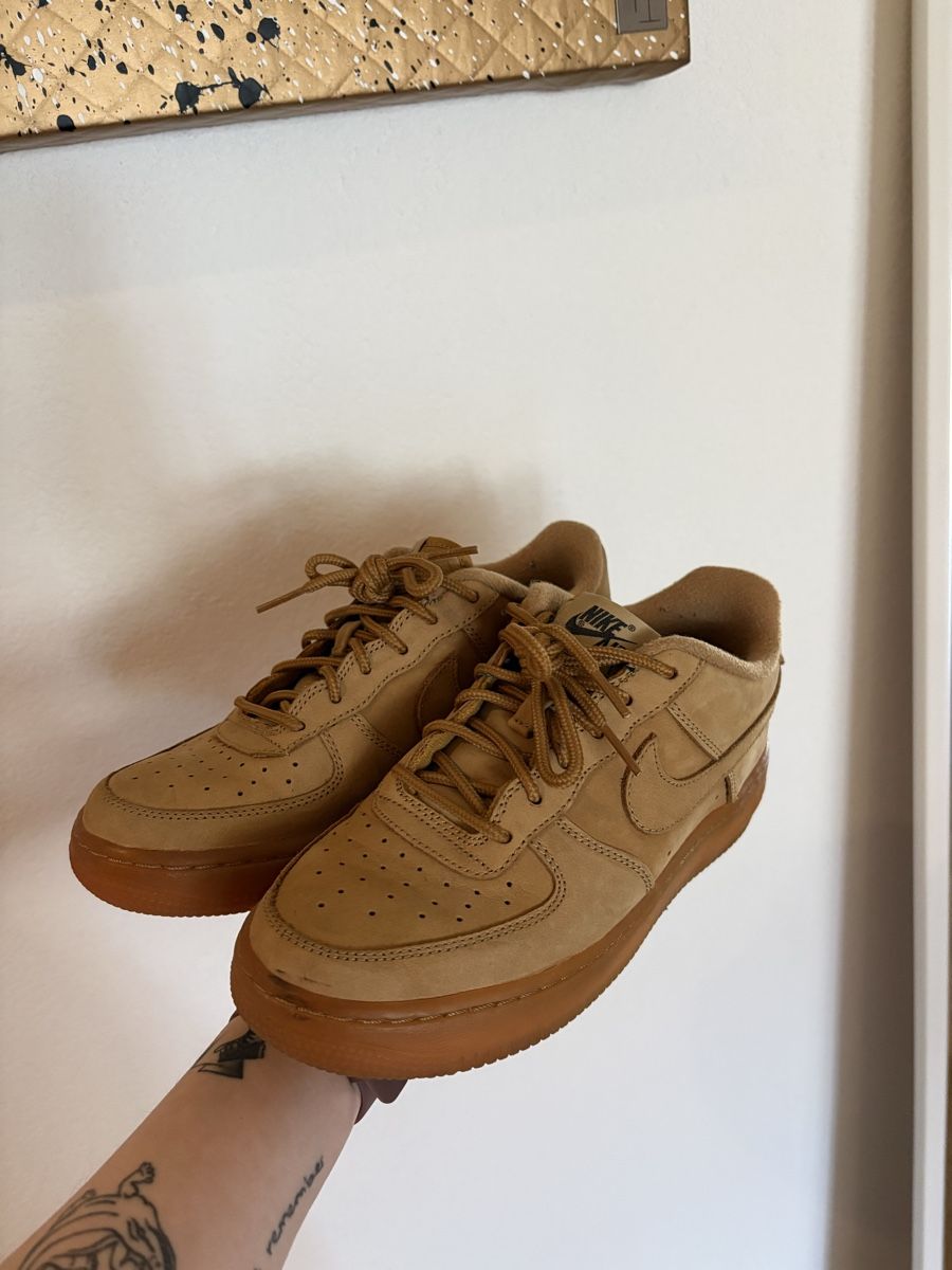 Scarpe da donna: Nike Air Force 1 Damen Schuhe beige – Usato da Fraubrunnen venduto da cur_c2cc