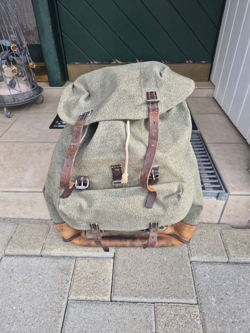 Schweizer Armee Zaini: Schweizer Militärrucksack – Usato da Wagen venduto da Joehl