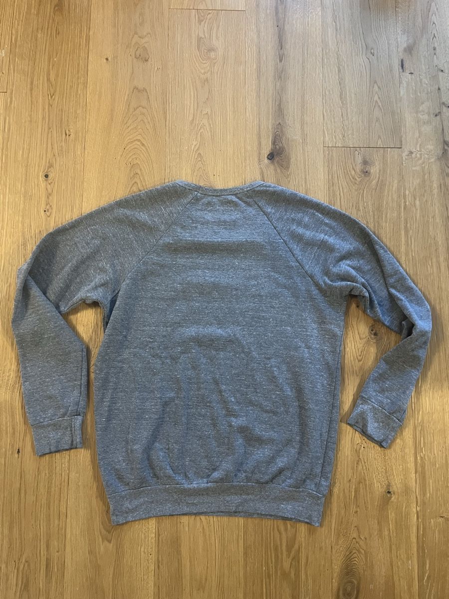 Pullover & Sweatshirts: "Hello Brooklyn" (Brooklyn Nets) Sweater Grösse L – Gebraucht aus Biel-Benken BL von vomfluss 1