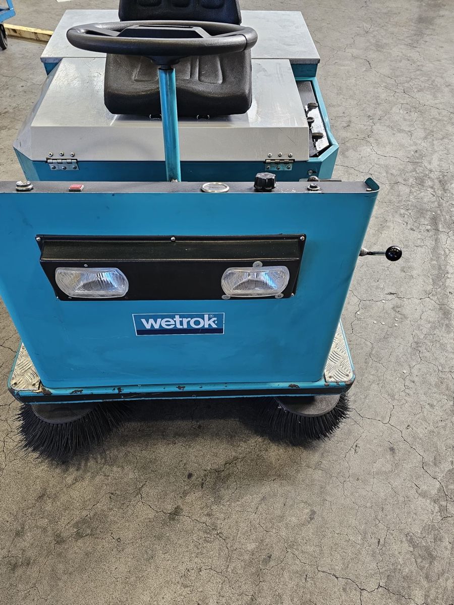 Wetrok Tutte le macchine: Kehrmaschiene – Usato da Möhlin venduto da mic_k7rm