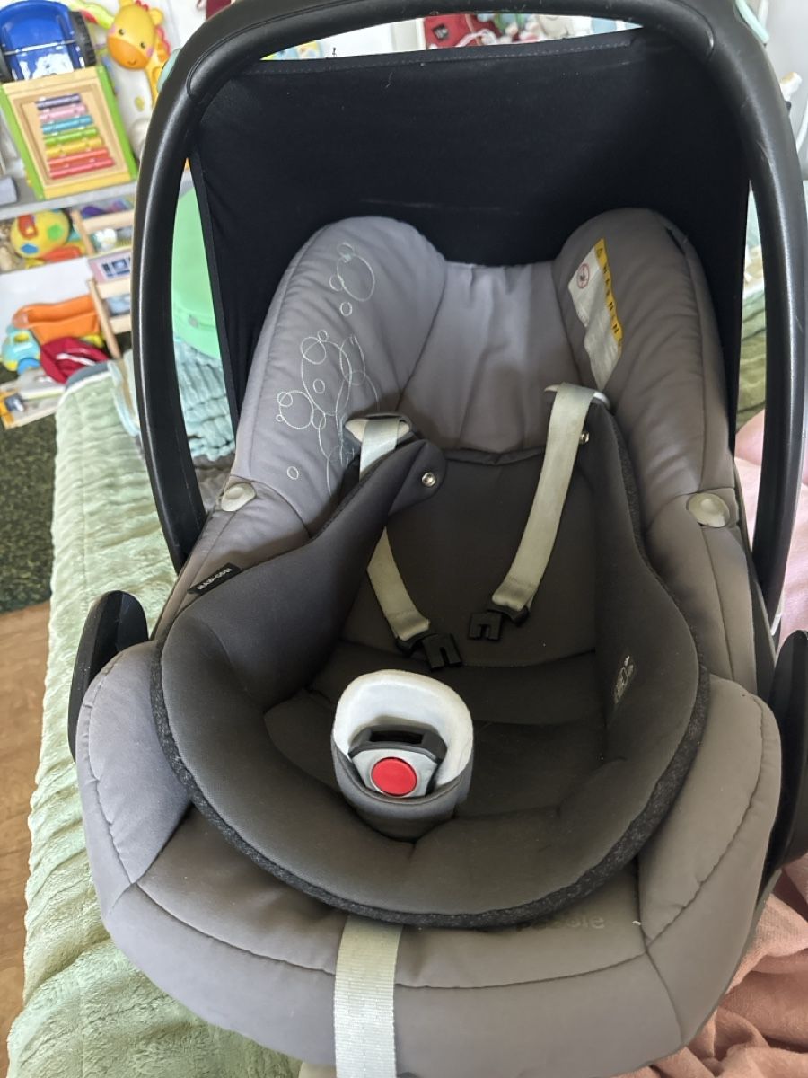 Maxi-Cosi Marsupi portabebè: Maxi-Cosi Babyschale gutem Zustand – Usato da Niederlenz venduto da sup_ygp9 1