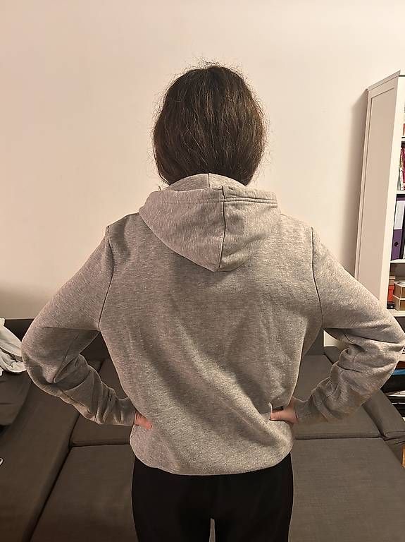 Pullover & Sweatshirts: Graues Hoodie Unisex – Gebraucht aus Zollikerberg von sel_99lq 3