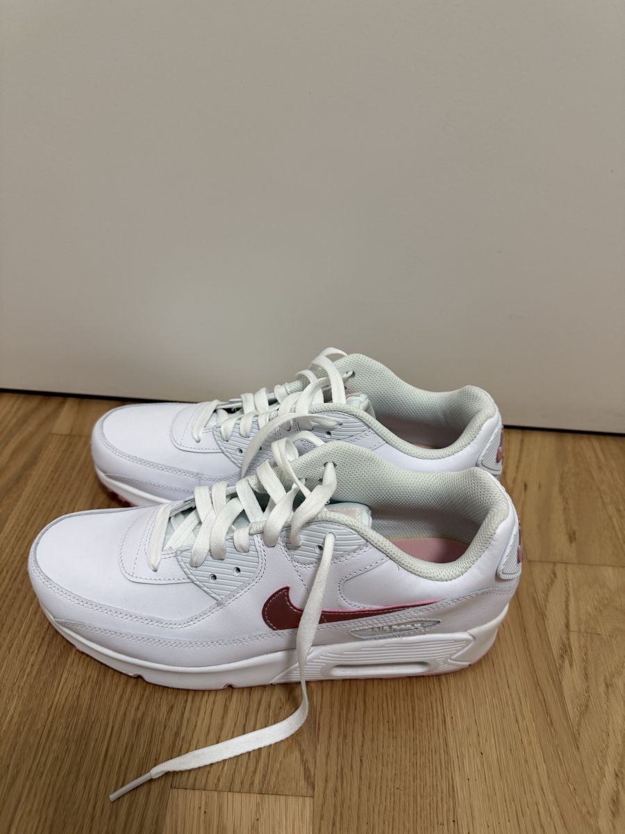 Nike Damenschuhe: Airmax 90 weiss/rosa neu Grösse 40 – Neu (gemäss Beschreibung) aus Sisseln AG von Baslerin1981 1