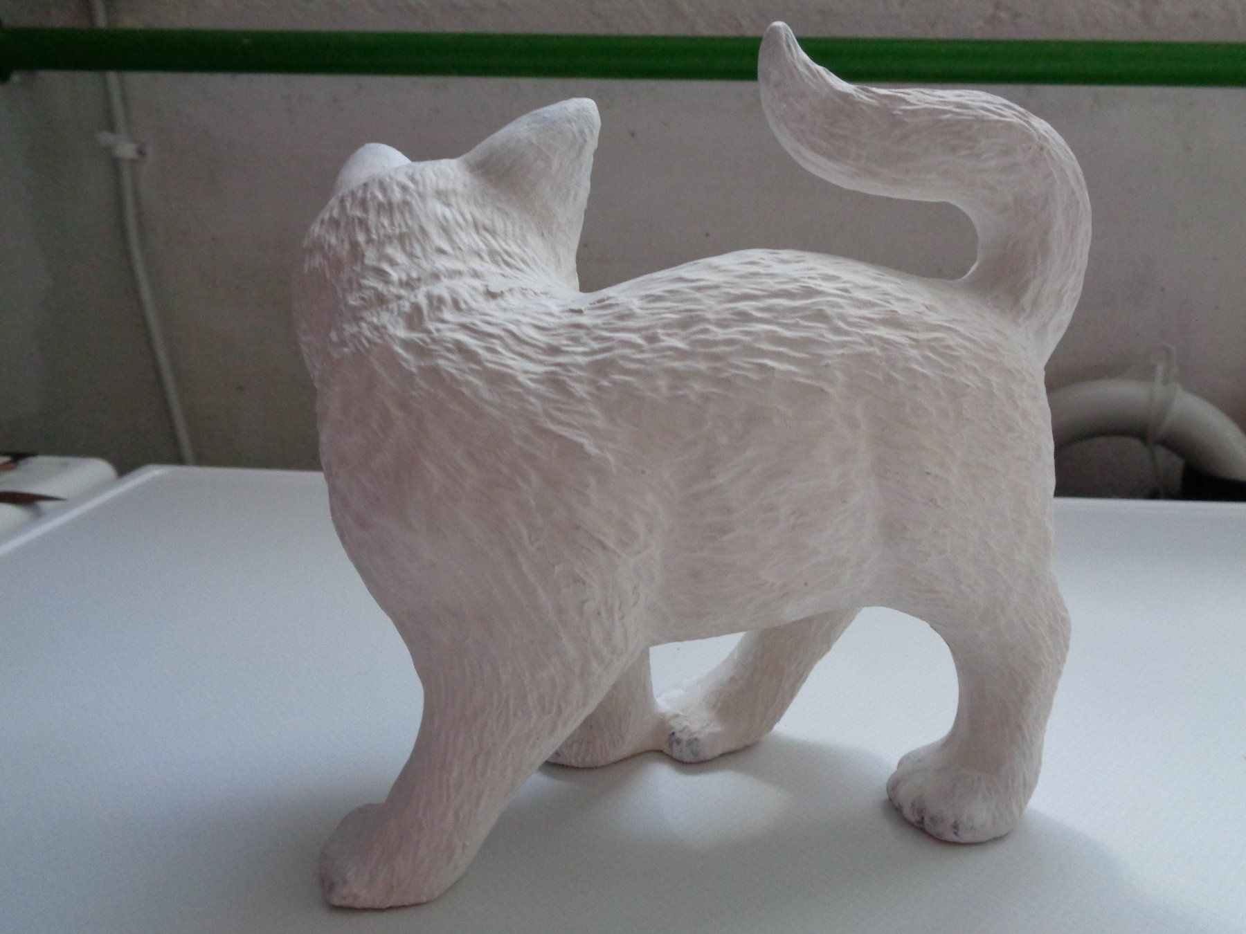 Statuette: Katze aus Keramik, weiss – Usato da Wiesendangen venduto da Gullfoss 2