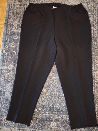pantalon noir taille 52 neuf