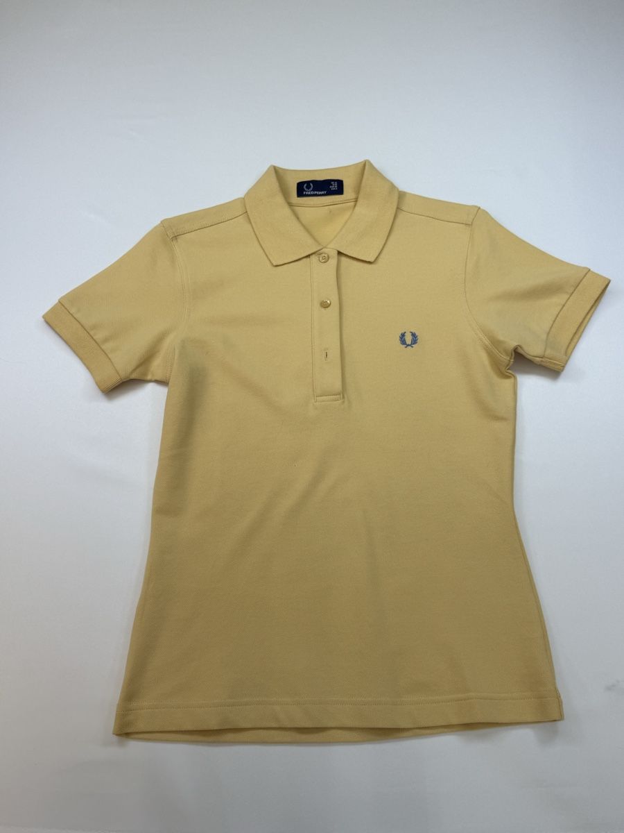 Fred Perry Polo-Shirts: Fred Perry Polo yellow size  S  – Gebraucht aus Lugano von TheUniversalClothing