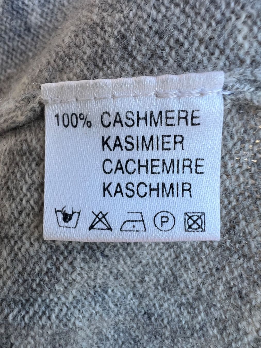 Giacche: Cashmere Strickjacke grau, Grösse L – Usato da Kilchberg ZH venduto da jul_d2j2 5