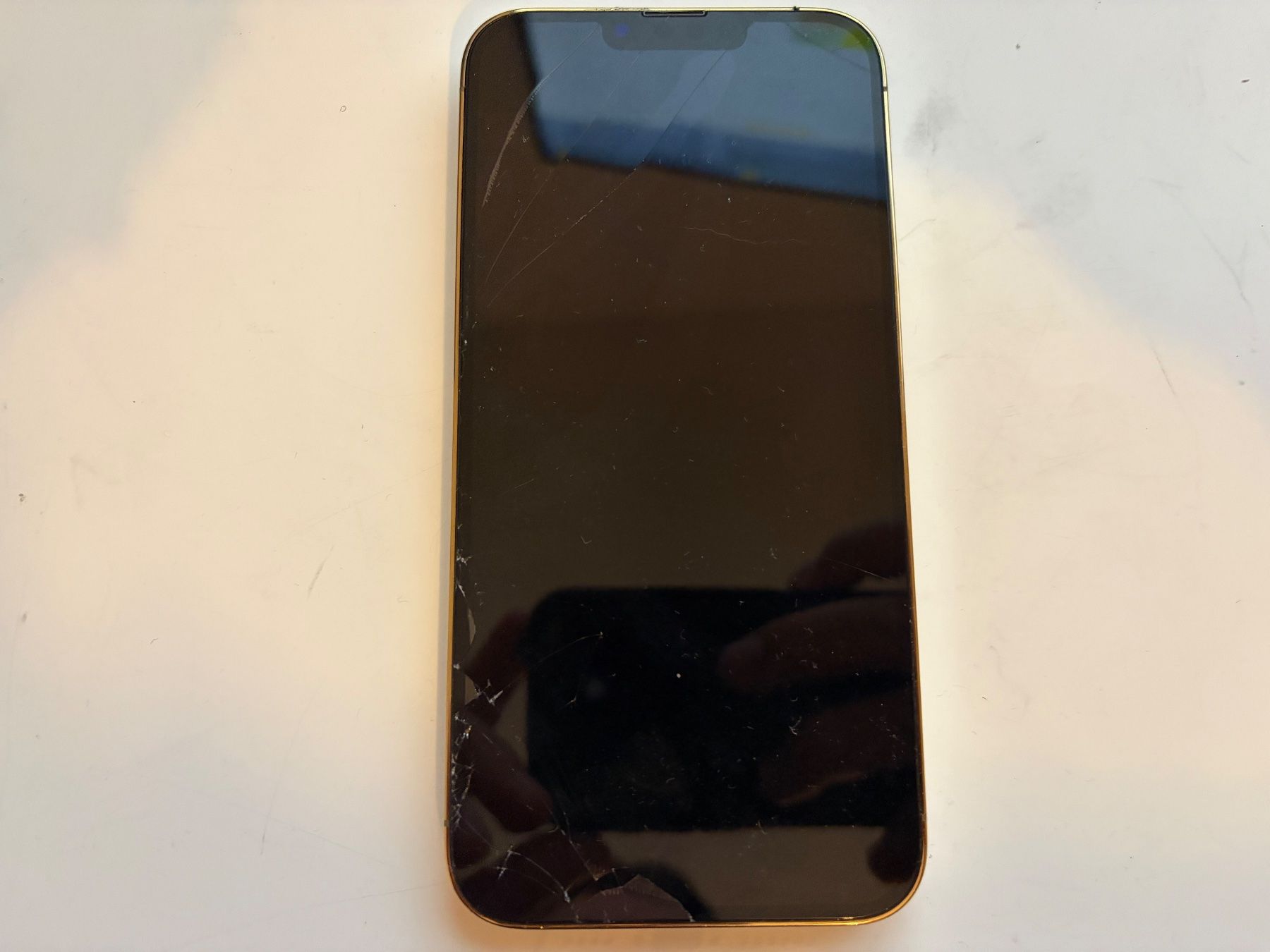 Apple Portables: APPLE iPhone 13 Pro Max iCloud gesperrt – Défectueux à Pratteln par Compsell