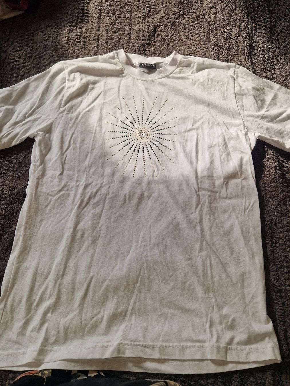 T-shirt: weisses shirt gr. m – Nuovo (secondo la descrizione) da Utzenstorf venduto da Ernie_und_Bert