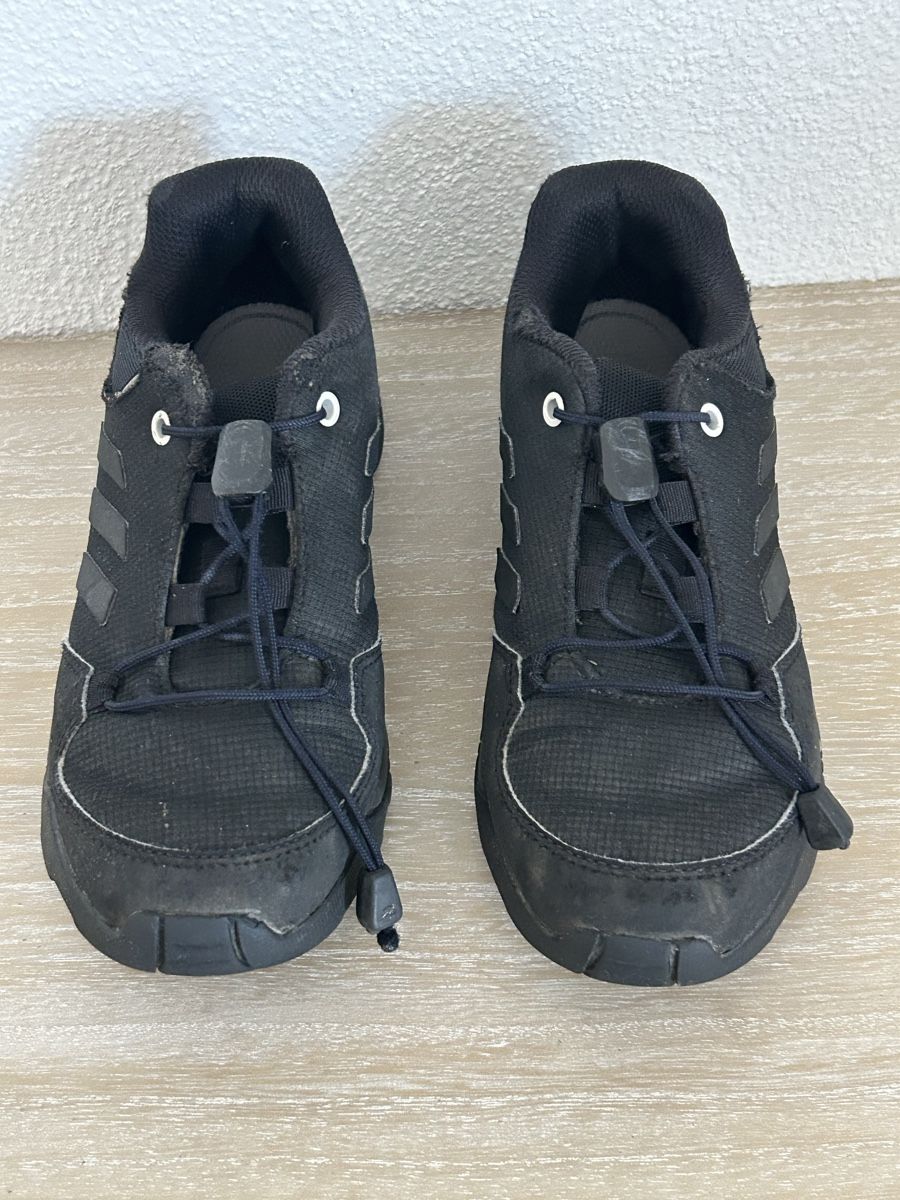 Adidas Schuhe für Jungen: Adidas Terrex Wanderschuhe Kinder Grösse 32 schwarz          – Gebraucht aus Wolhusen von eve_m6cg 2