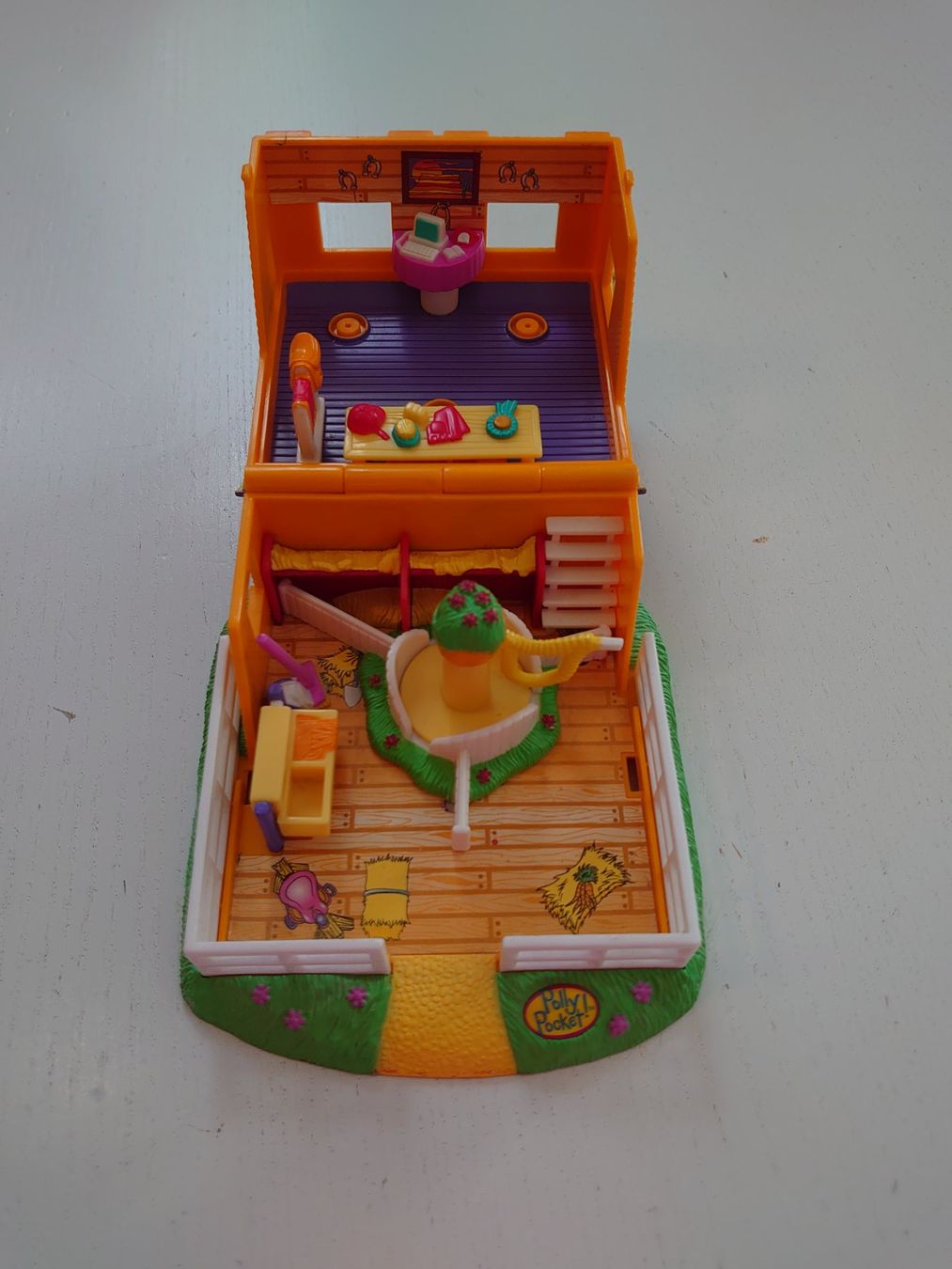 Polly Pocket Giocattoli: Polly Pocket, Pferdestall – Usato da Dietikon venduto da chroetli77 1