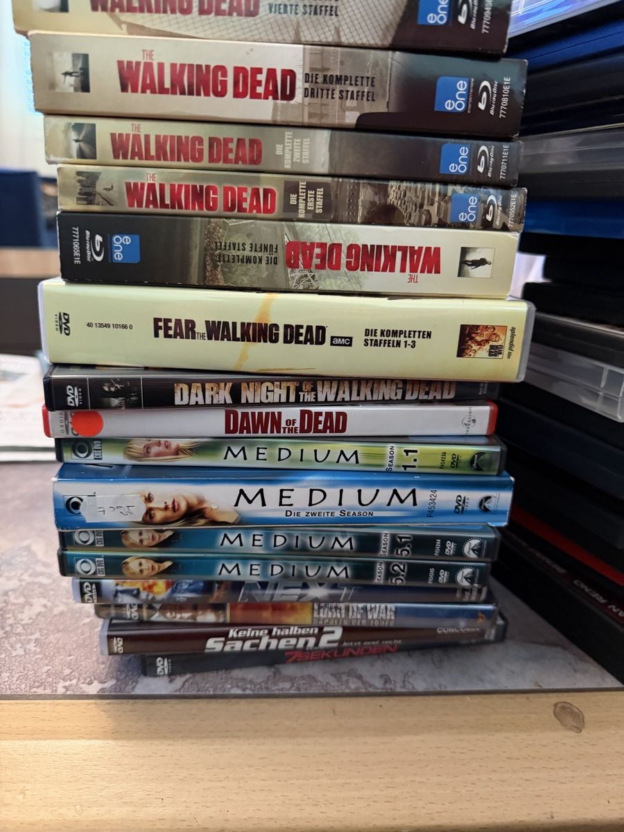 Tous les DVDs: 100 DVDs und Blu-Ray aller Sparten  – D'occasion à Murgenthal par Tina_4055 3