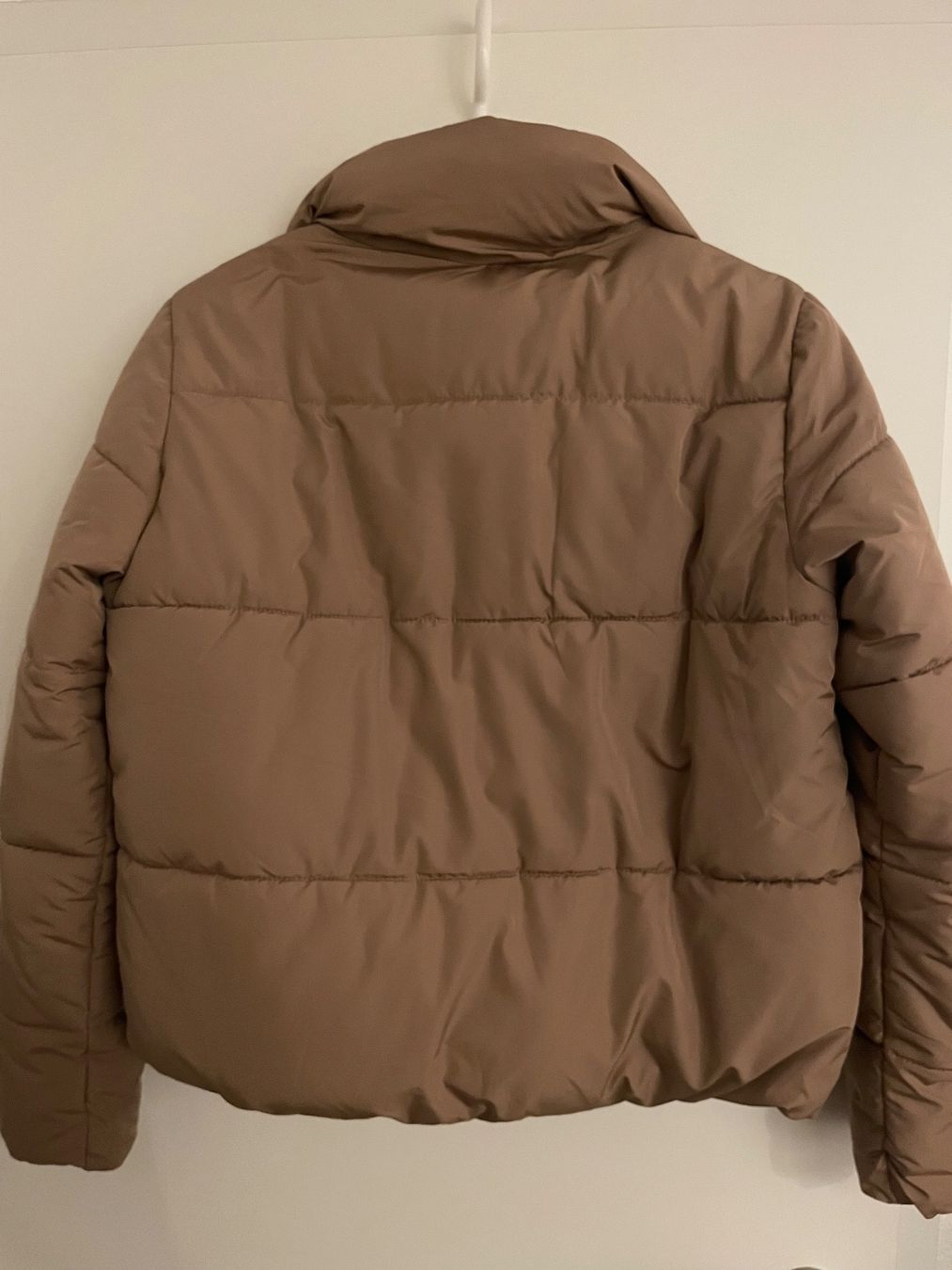 Giacche: Pufferjacke in Beige – Usato da Tägerschen venduto da mah_r8bw 1