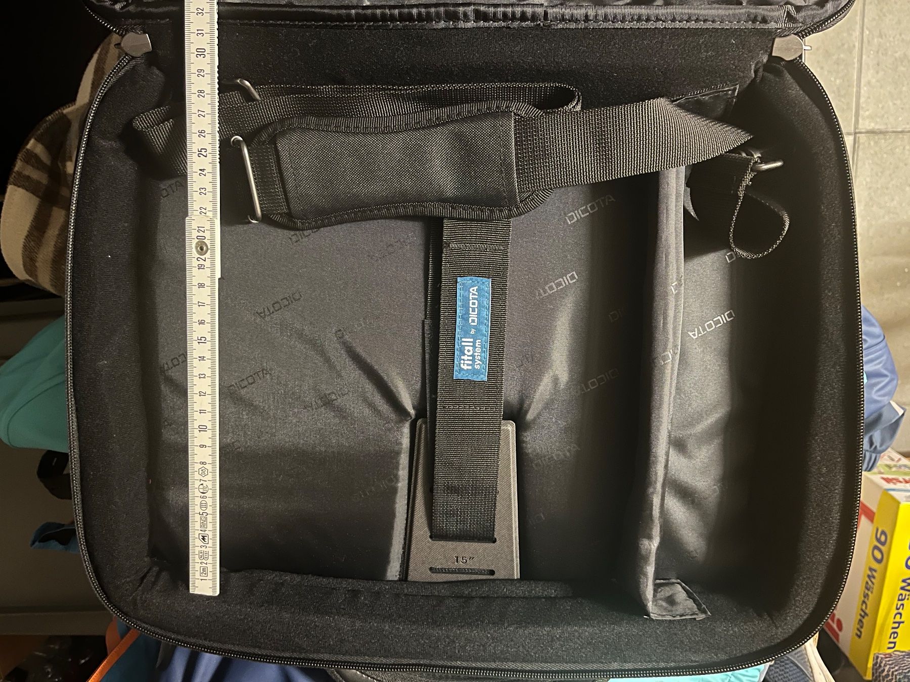 Valises & Sacs: Laptoptasche Dikota NEU – Neuf avec emballage d'origine à St. Gallen par 1t5045 9