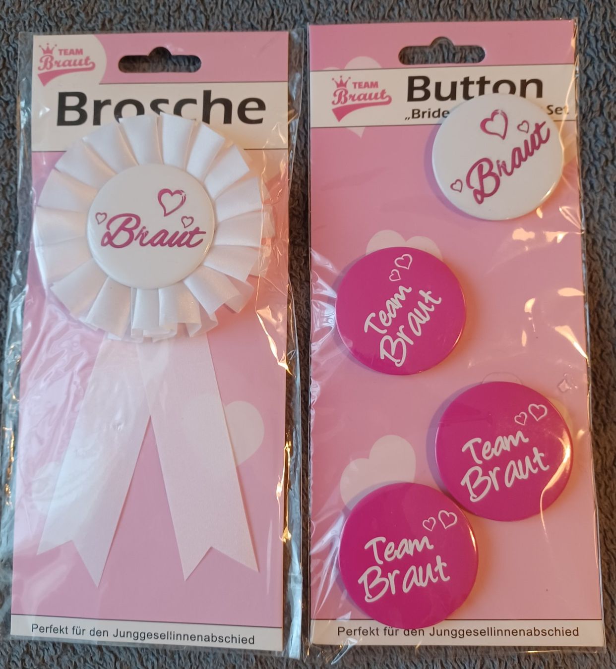 Placchette & Badge: Polterabend Set Brosche & 4x Team Braut Button Anstecknadel – Nuovo e nell'imballaggio originale da Zürich venduto da DarioMario