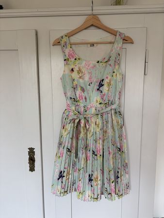 Wunderschönes Cocktail Kleid