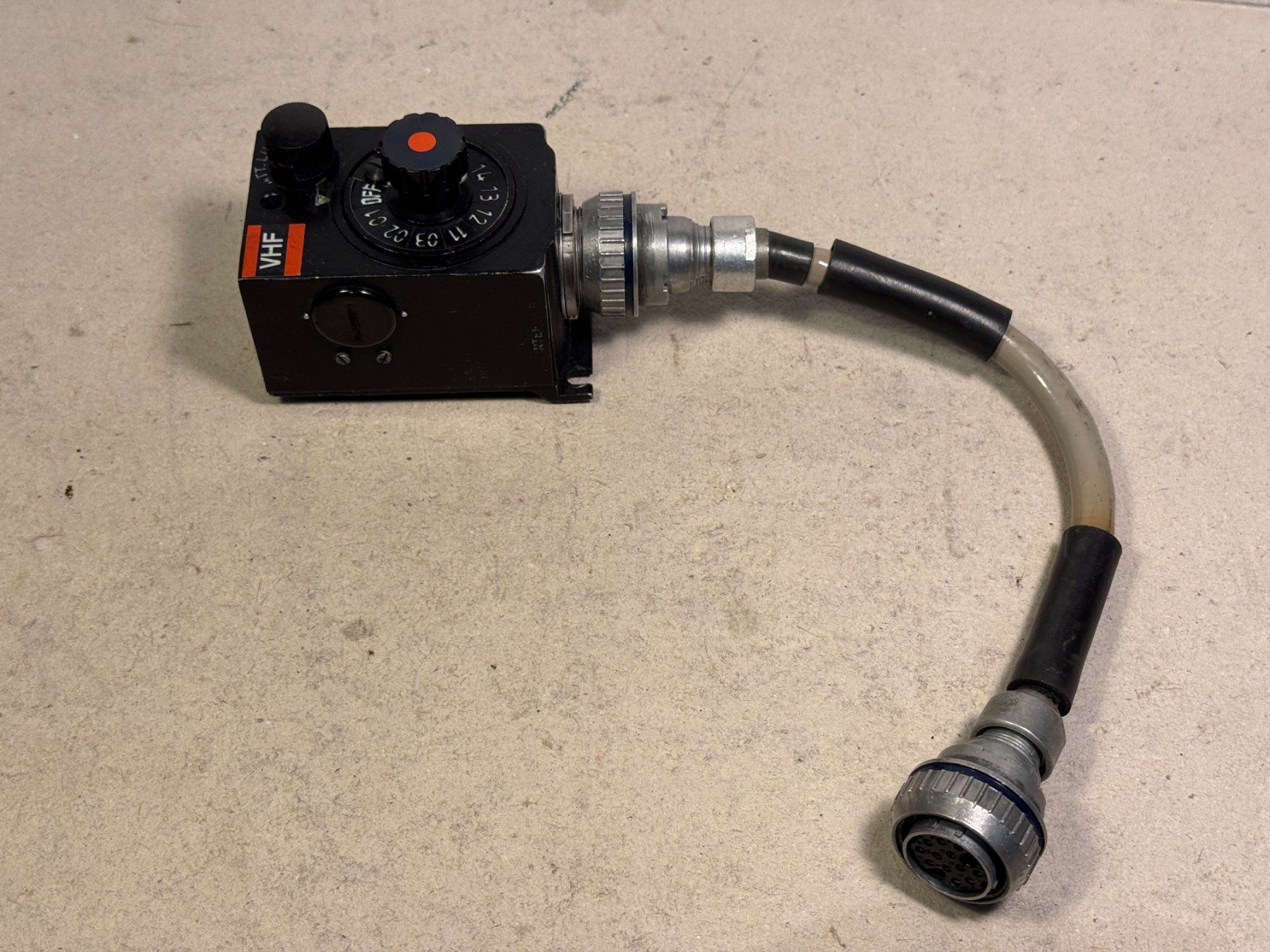 Technique de radiocom: Funk Kanal Bediengerät zu SE-015 – D'occasion à Ins par funkflieger 2