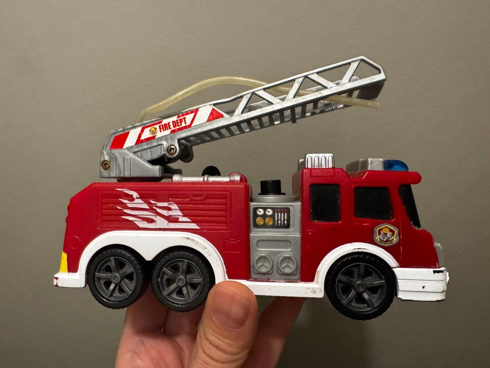 Giocattoli: Feuerwehr Truck – Usato da Wettingen venduto da ObradovicJelena