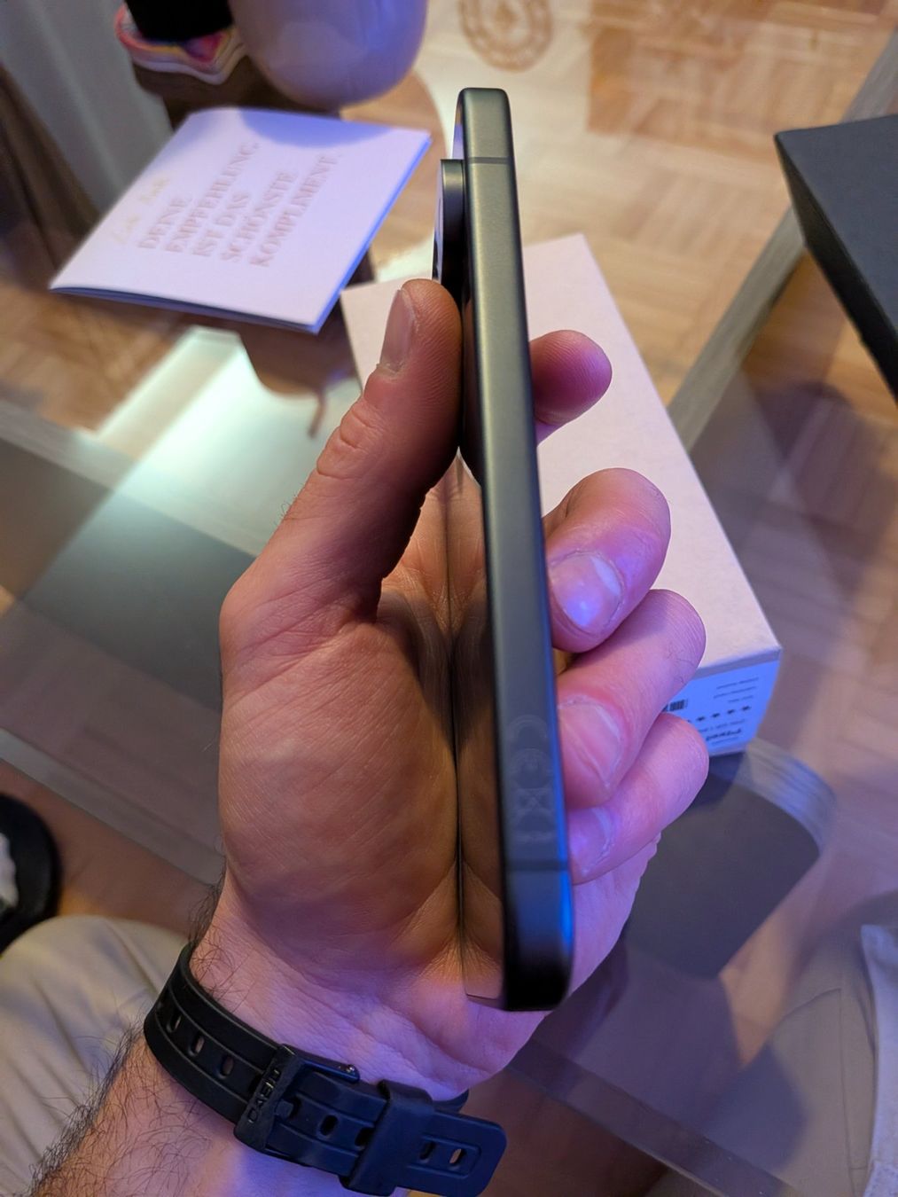 Google Handys / Smartphones: Google Pixel 10, 256GB, Neu – Neu (gemäss Beschreibung) aus Rüti ZH von bla_f9yg 5
